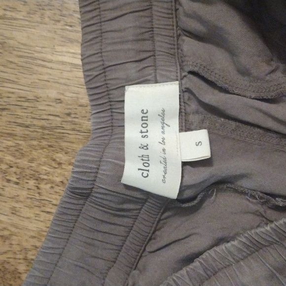 Olive Green Cloth & Stone Cropped Cargo 100% Tencel Lyocell Pull on Pants S - Picture 6 of 9